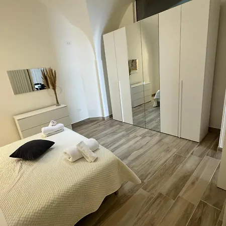 Living 50 Apartment